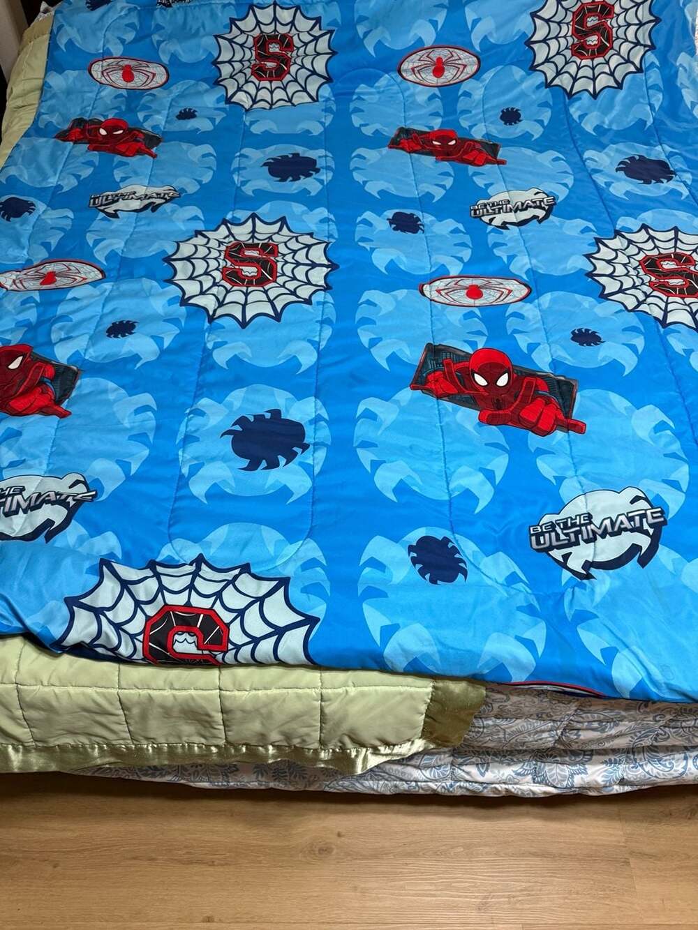 Marvel Ultimate Spider-Man Twin/Full Comforter Blue Polyester